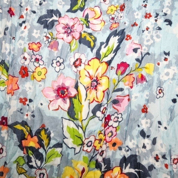 Vera Bradley Blue Floral Woven Rayon Crinkle Rectangle Scarf - Picture 3 of 6